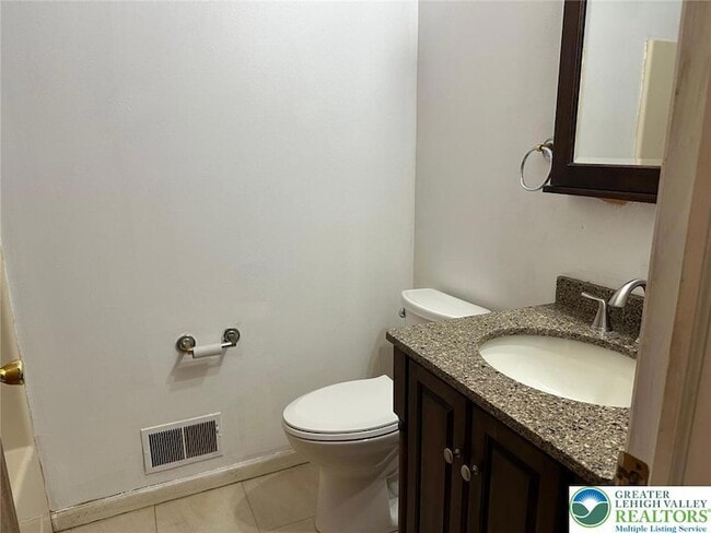 Photo - 235 Vista Dr