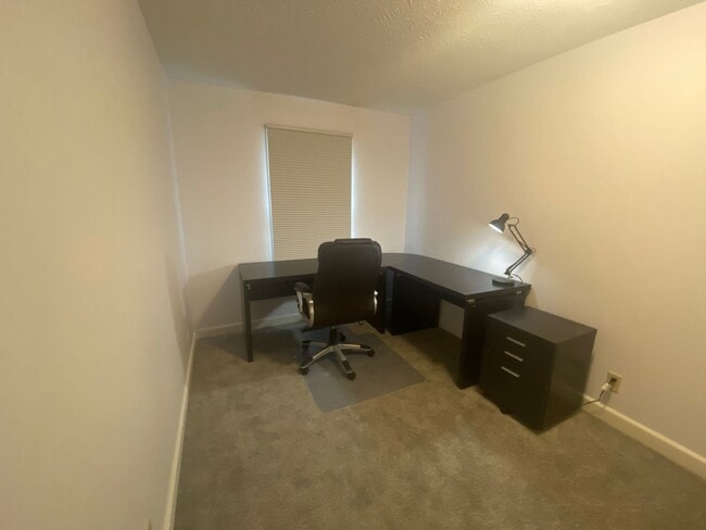 Photo - Furnished 3 Bedroom 2 bath TownHome
