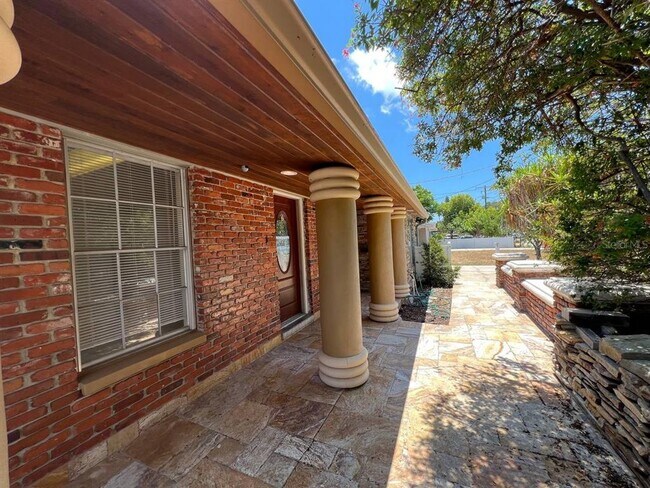 Building Photo - 6206 S Richard Ave Rental