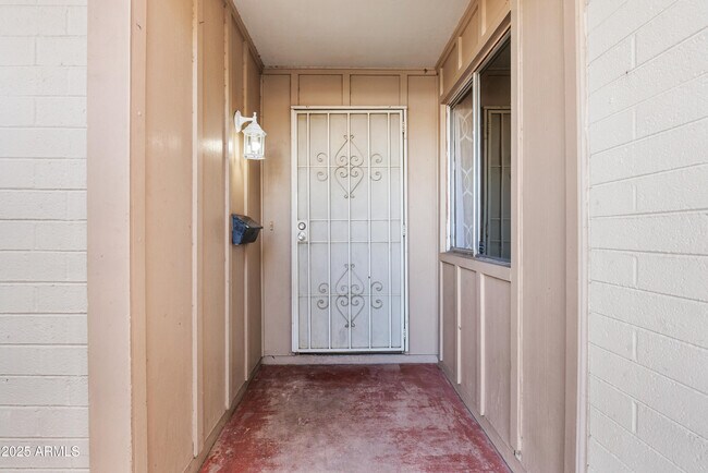 Photo - 4401 W Claremont St