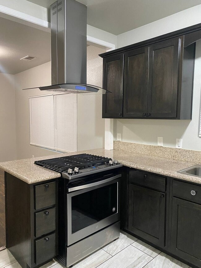 Photo - 205 N Park St