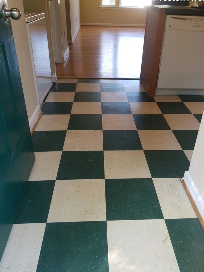 Photo - 1100 Preston Ave