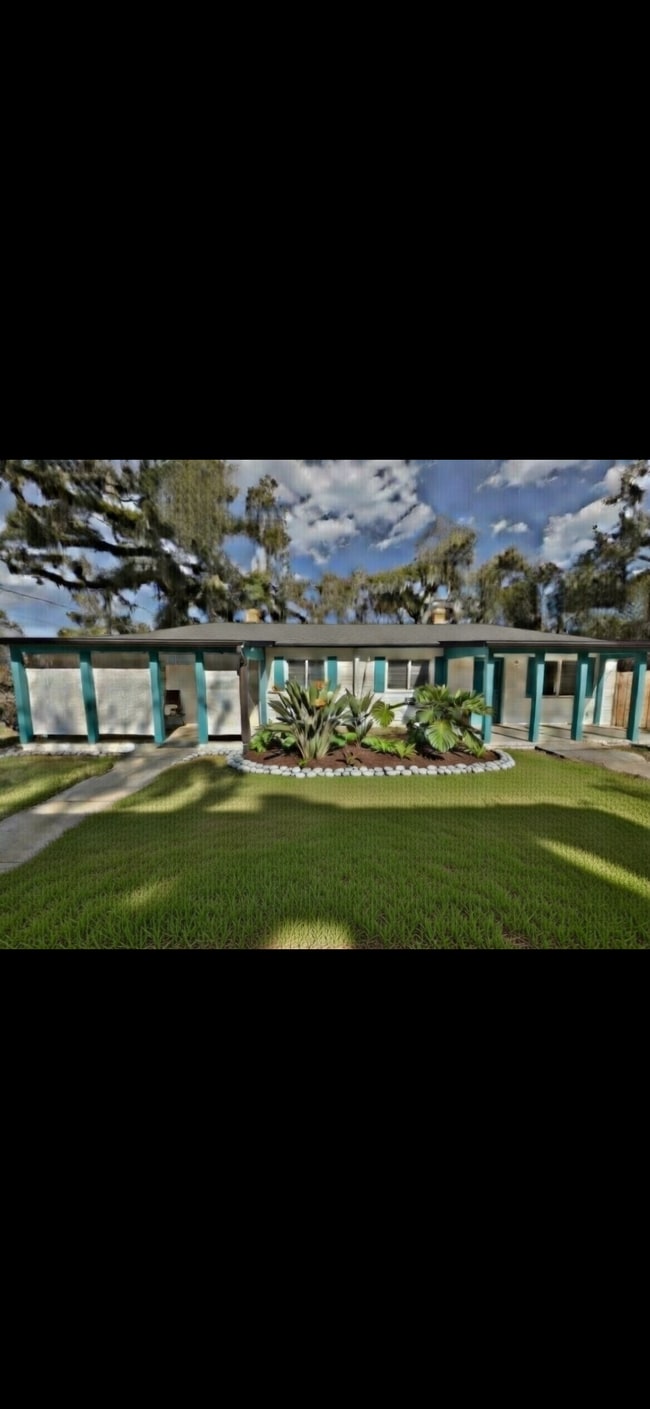 Building Photo - 701 S Palmetto Ave