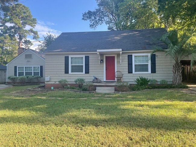 4 bedroom 2 bath house! - 4 bedroom 2 bath house!