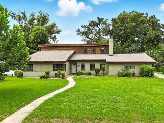 Photo - 5432 Grove Ave