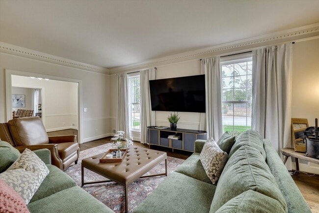 Photo - 2702 Downing St