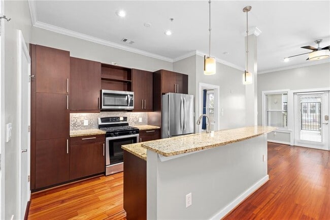 Building Photo - 870 Inman Vlg Pkwy NE Unit 219