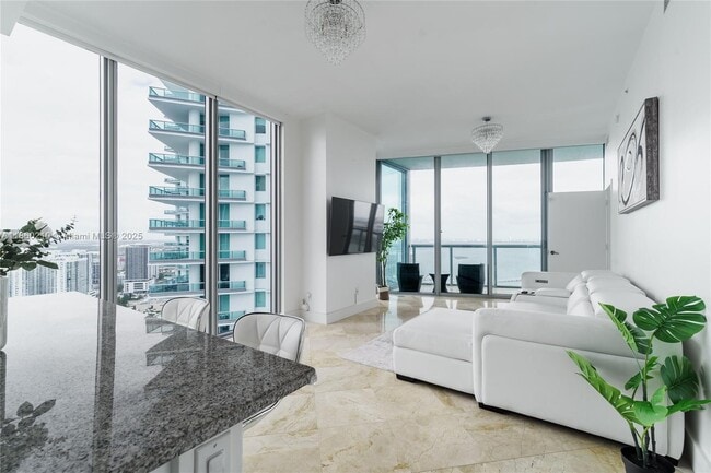 Photo - 888 Biscayne Blvd