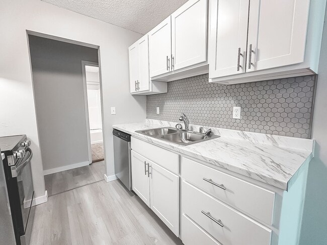 Photo - 6800- 6810 63rd Avenue