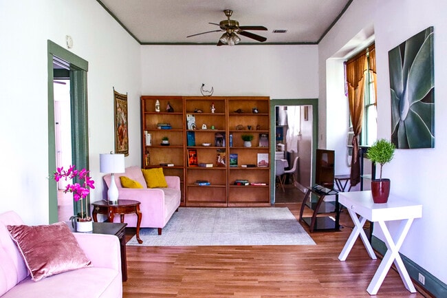 Photo - 7814 S Claiborne Ave Unit 7814