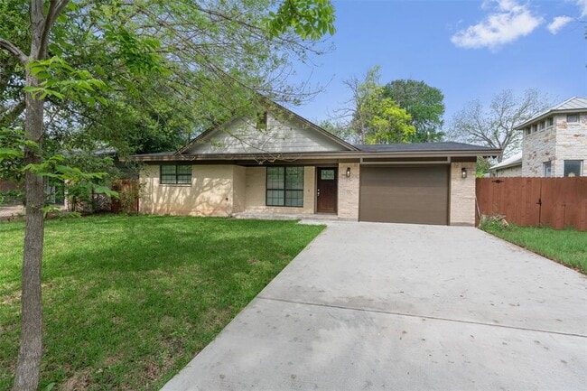 Photo - 4904 Russet Hill Dr House