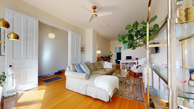 Photo - 3233 N Wilton Ave Unit 2