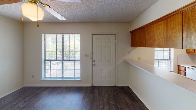 Photo - Walking Distance to UNT Unit 1408 Margie St.  B