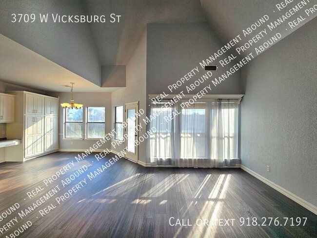 Photo - 3709 W Vicksburg St