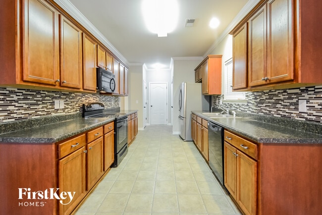 1072 Pine Valley Dr