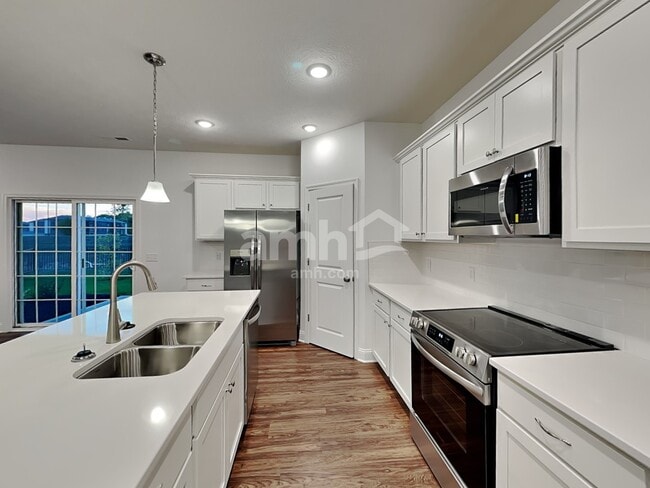 Photo - 1044 Castor Dr