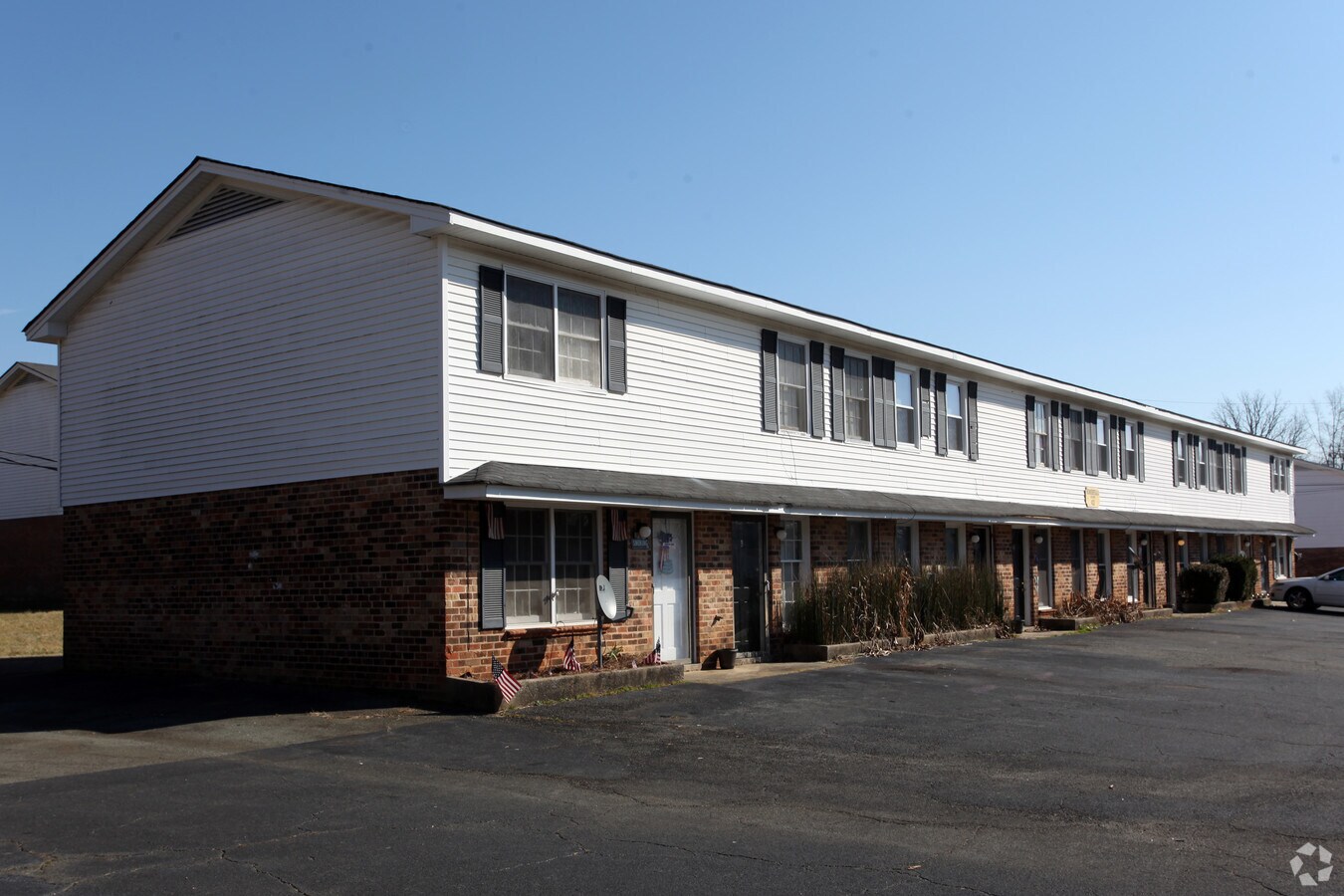 Photo - Oakview Apartments