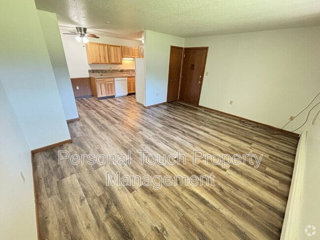 Building Photo - 320 6th St S Unit 3 Rental