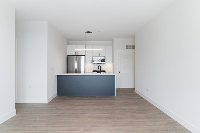 Photo - 3140 N Clybourn Ave