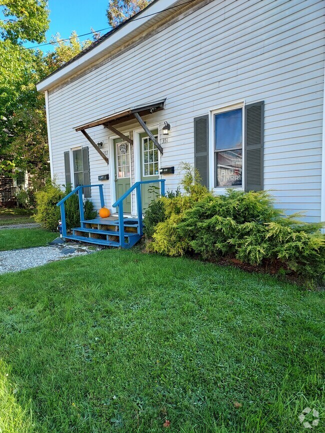 Husson University OffCampus Housing & Apartments ForRentUniversity