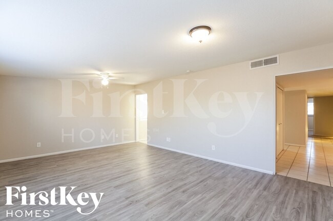 Photo - 12028 N 30th Dr