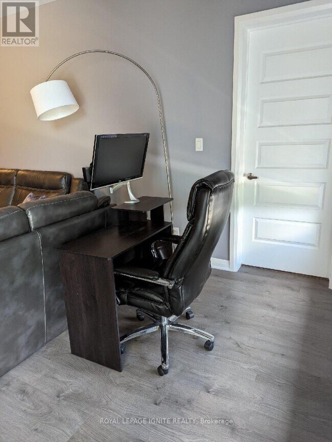 Photo - 2 Adam Sellers St Unité 314