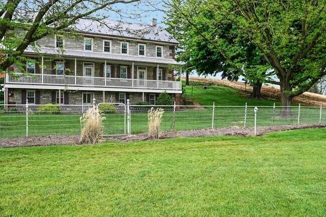 Photo - 705 Schaeffer Rd