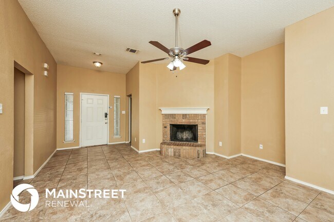 Photo - 449 Cambridge Dr