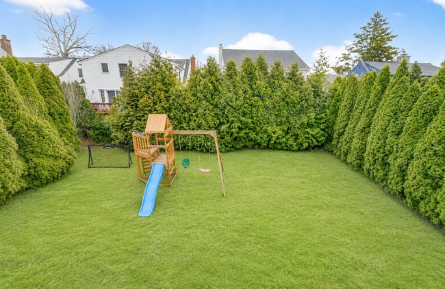 Photo - 106 White Rd