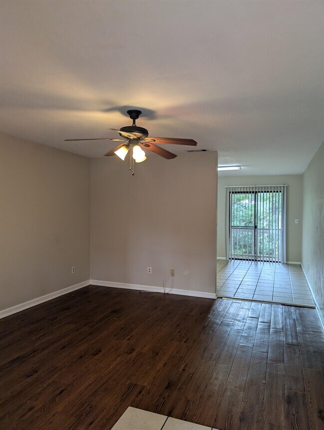 Photo - 1312 Nylic St House