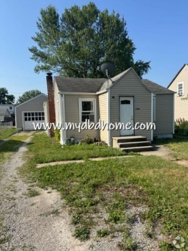 Building Photo - 3808 Eastway Dr Rental