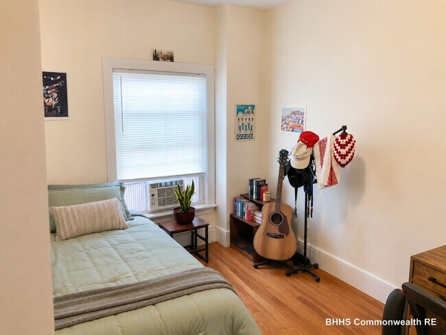 Photo - 2 Central St Unit 1