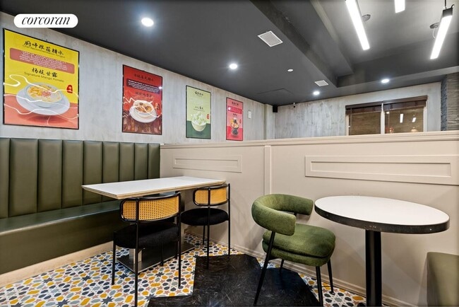 Photo - 36-36 Prince St