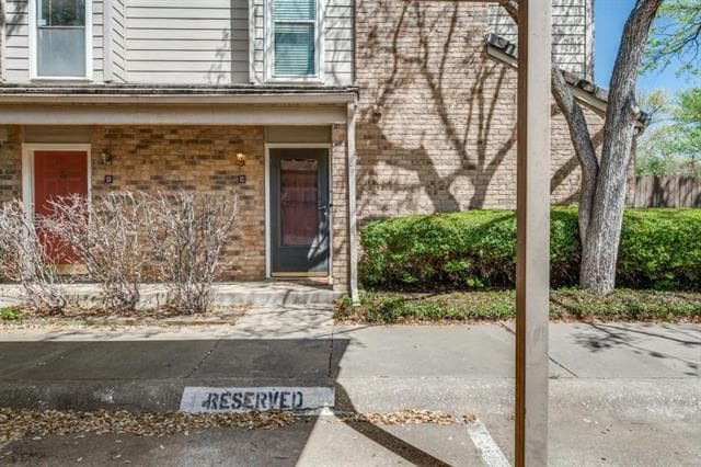 Building Photo - 1101 Brighton Dr Unit C