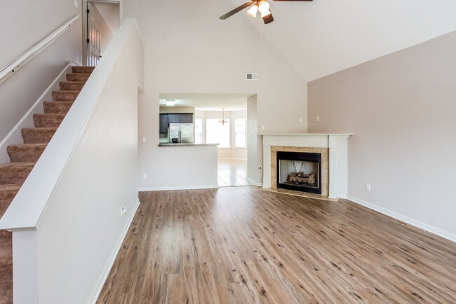 Photo - 7911 Ridgedale Dr