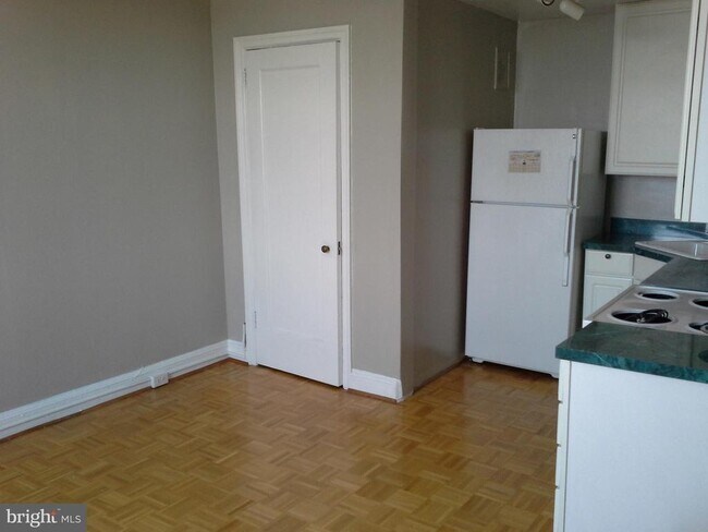 Photo - 2031 Locust St Unit 1402