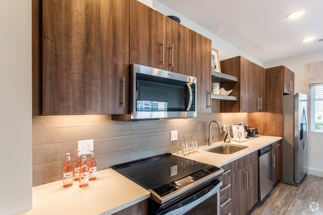2BR, 2BA - 1,046 SF - B2-0