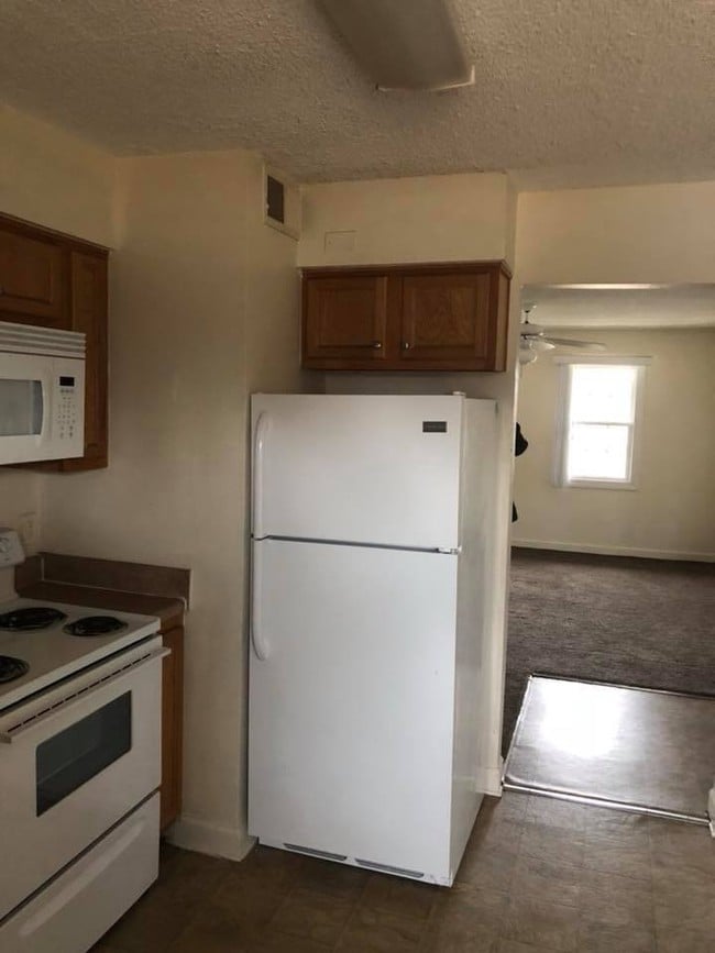 Forest Ridge Apartments - Forest Ridge Apartments