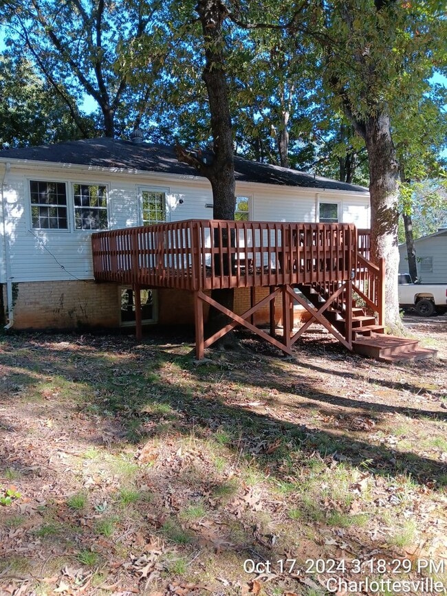 Photo - 110 Middlesex Dr