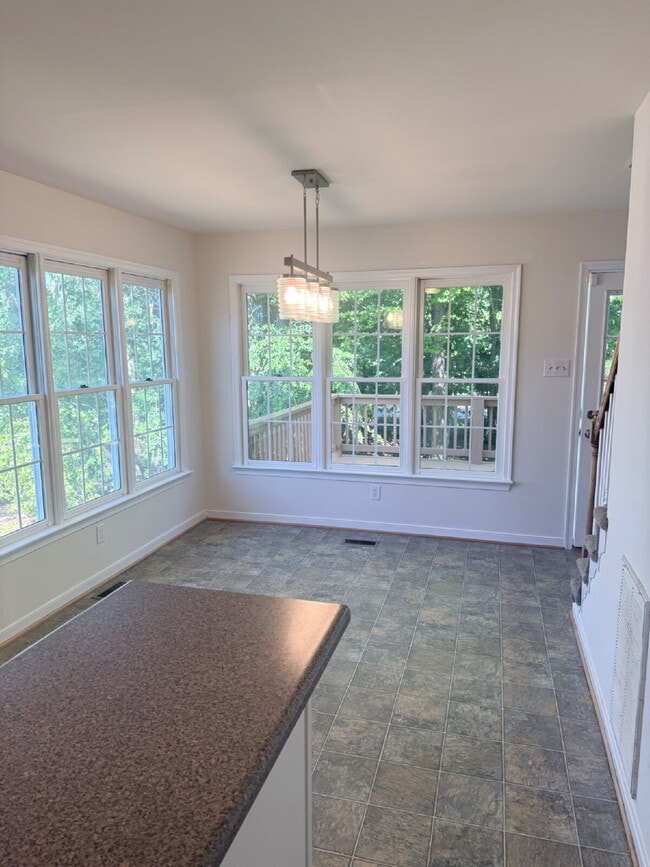 Great Location 3 Bedroom Home Ready to Move In