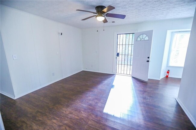 Photo - 1967 Singer Way