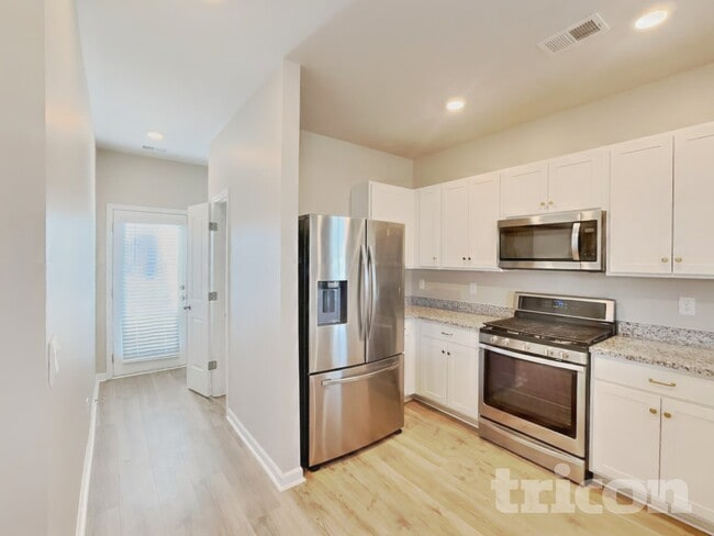 Photo - 1428 Ashfield Pl