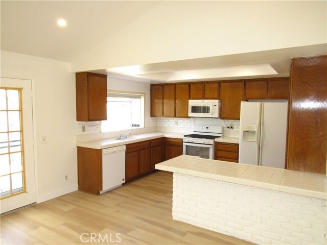 Photo - 1099 W Ontario Ave