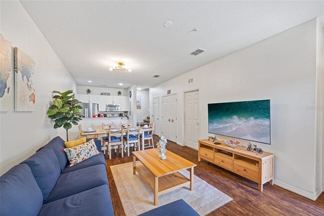 Photo - 8945 Shine Dr