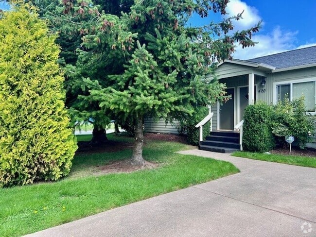 Building Photo - Cute 1 Bd 1 Ba Duplex in Beautiful Blaine! Rental
