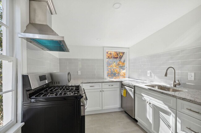 Photo - 89 Alexander St Unit C