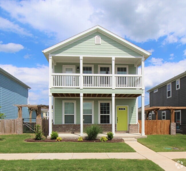 Building Photo - 656 N Longfellow Ln Rental