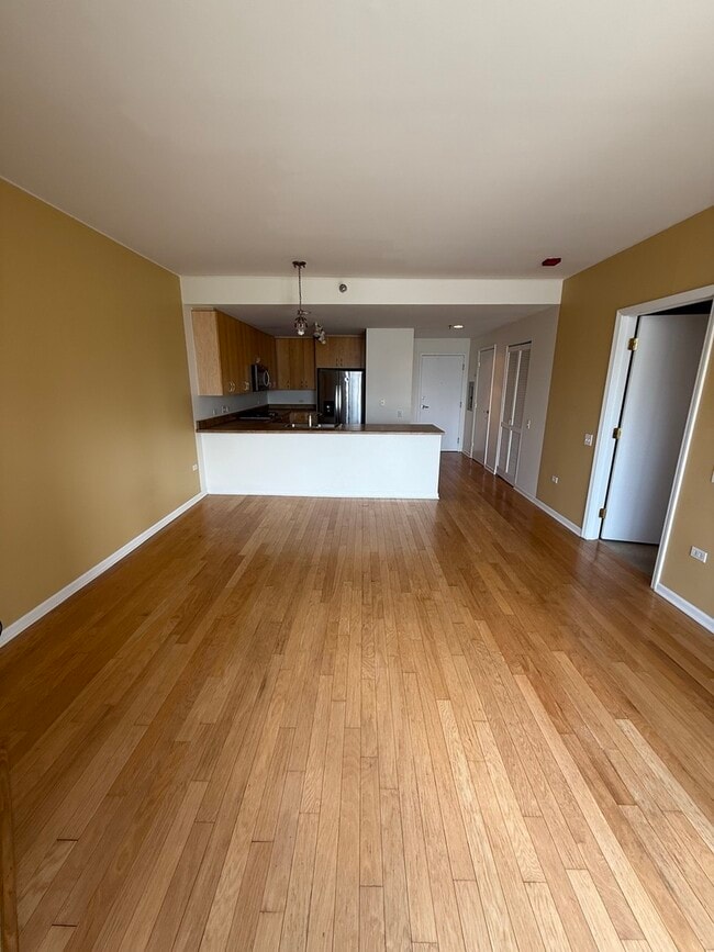 Photo - 1515 S Prairie Ave Unit 617