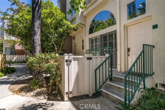 Photo - 5455 Sylmar Ave