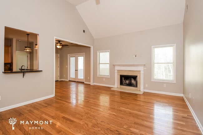 Photo - 25 N Village Cir